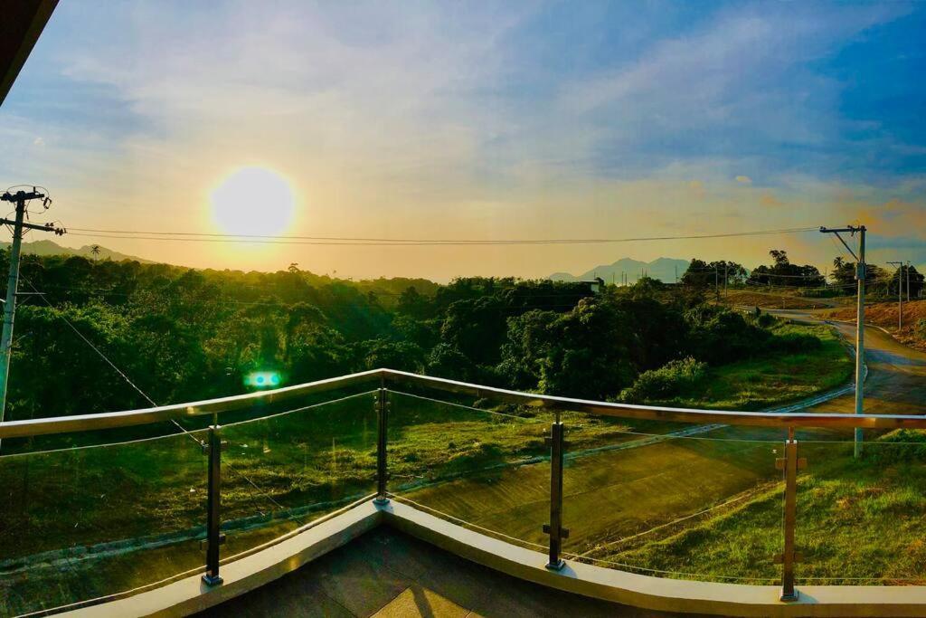 Overlooking Staycation At Sandari Batulao 따가이따이 외부 사진